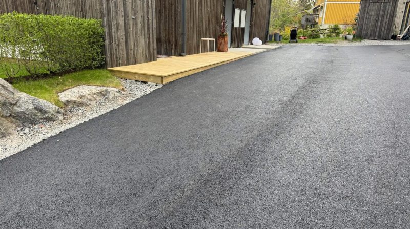 Asfaltering av tillfartsväg